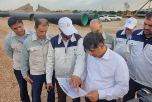 مدیرعامل گروه فولاد مبارکه در بازدید میدانی از پروژه انتقال آب از دریای عمان