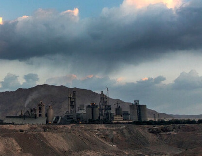 نصب بزرگ ترین سازه زیست محیطی کنترل آلاینده های صنعت فولاد استان زنجان در خرم دره