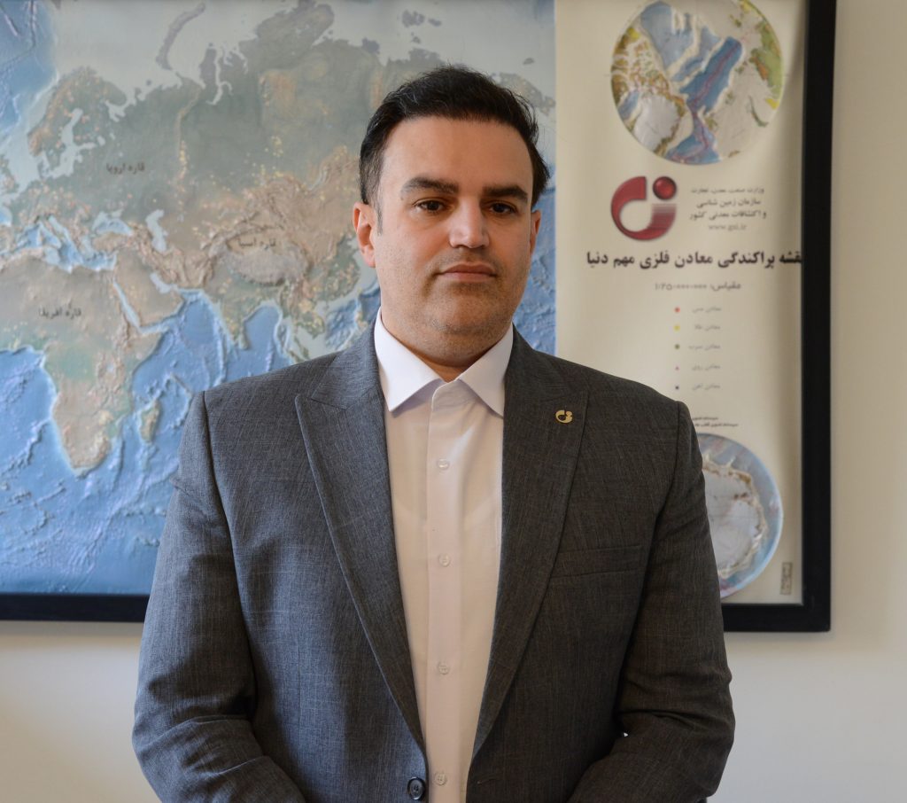 آرش ممبینی‌ابوالفتح سرپرست دفتر نظارت و ارزیابی سازمان زمین شناسی و اکتشافات معدنی کشور